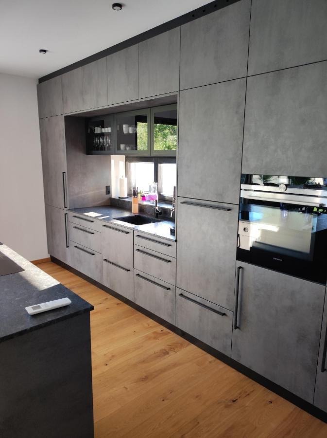 Luxurioeses Penthouse Mit Blick Auf Die Uno-City Und Dem Kaiserwasser. 3Schlafzimmer, 2 Baeder, Privat Lift Ins Apartment Vienna Luaran gambar
